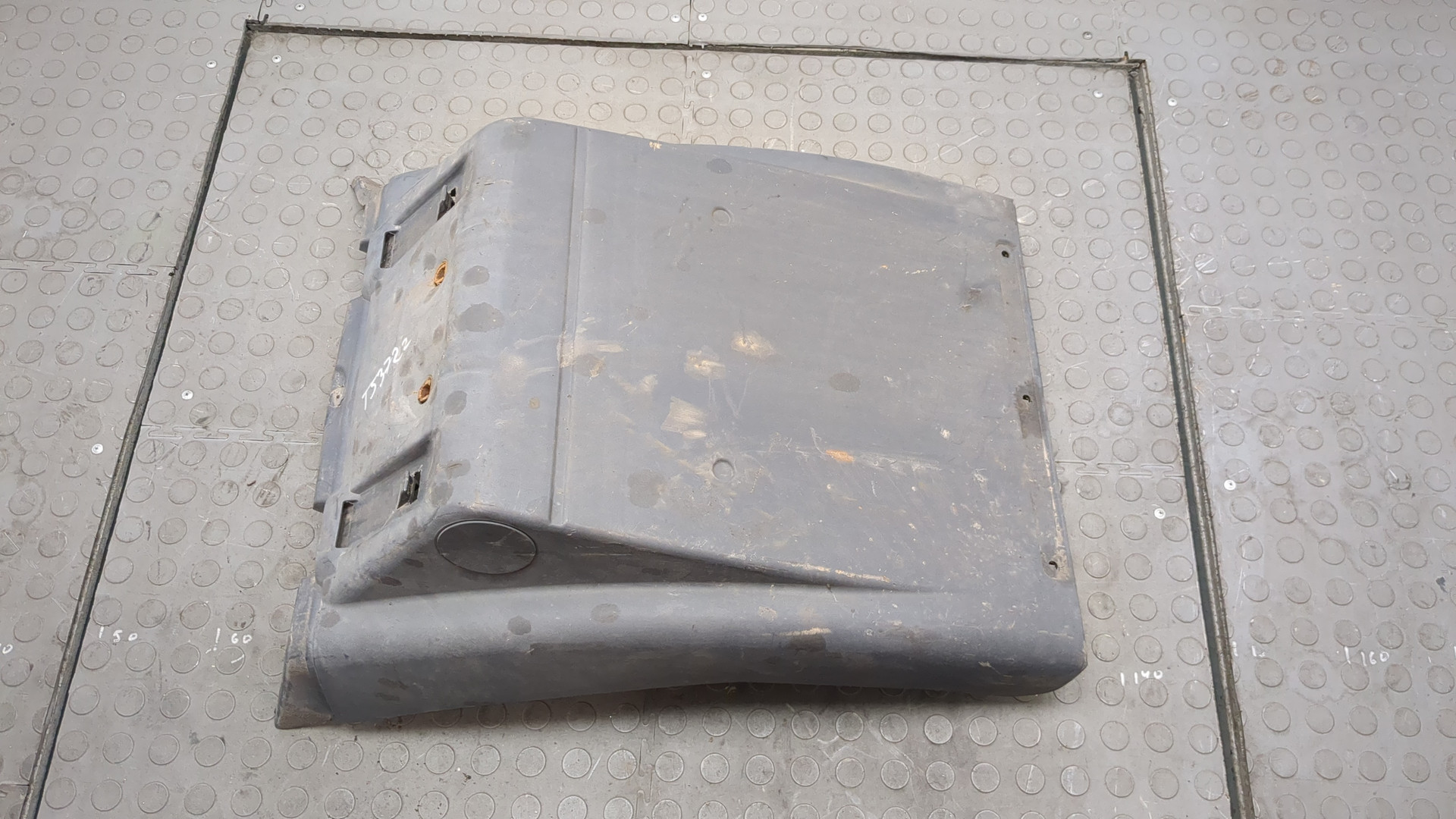 Крыло заднее правое