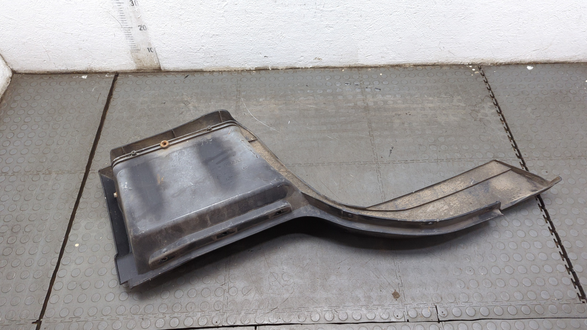 Подножка левая