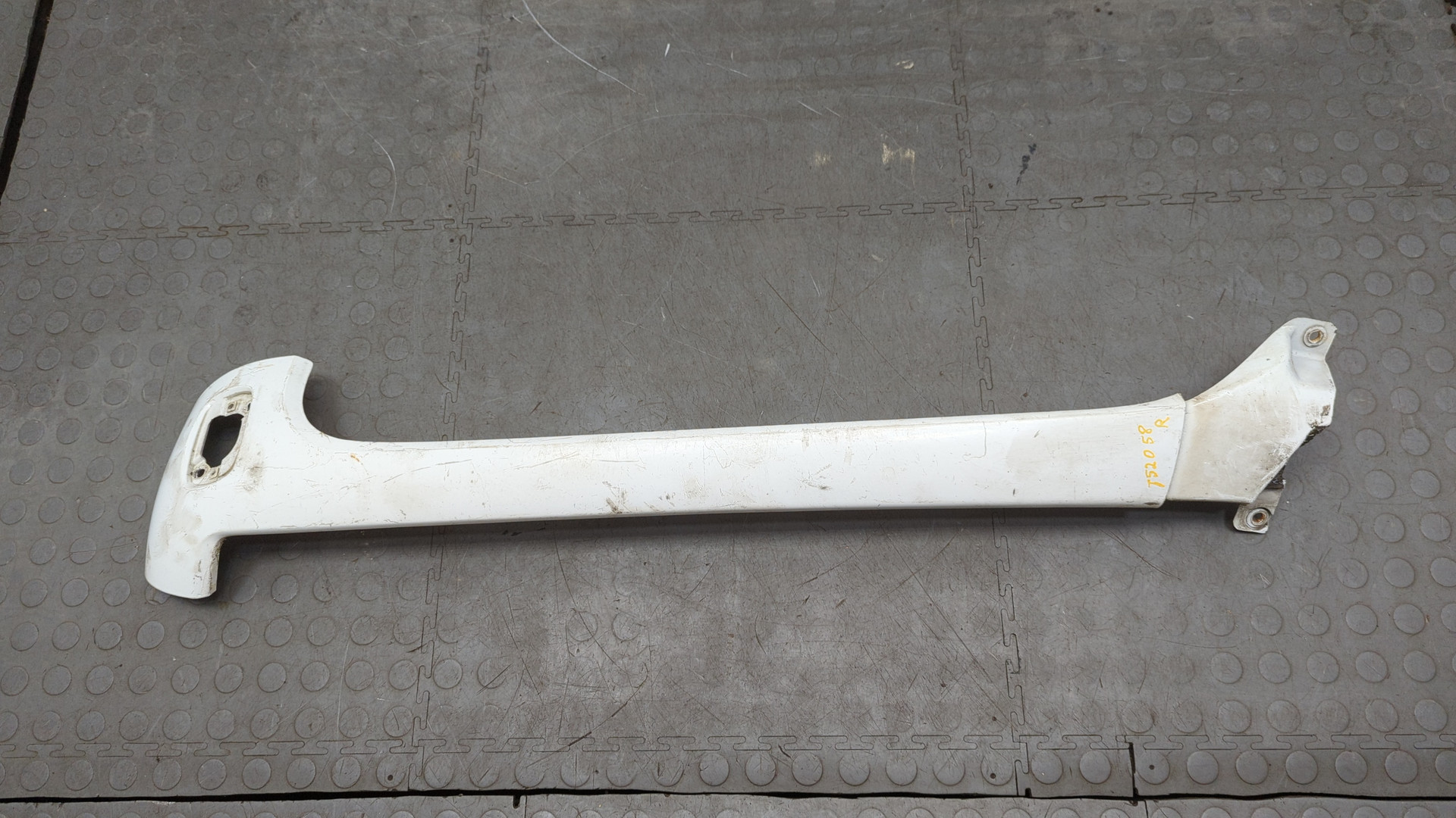 Молдинг лобового стекла