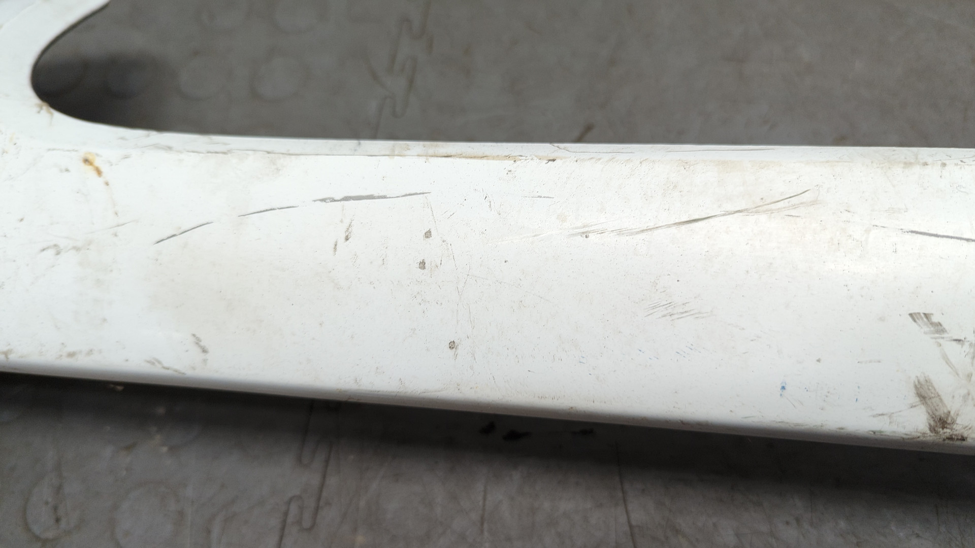 Молдинг лобового стекла