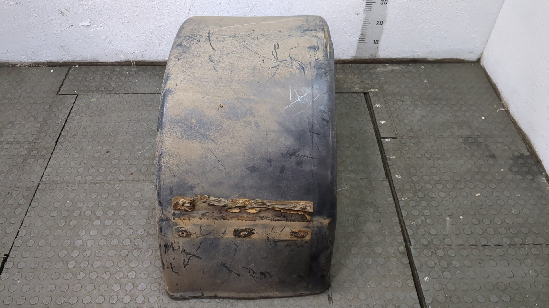 Крыло заднее левое