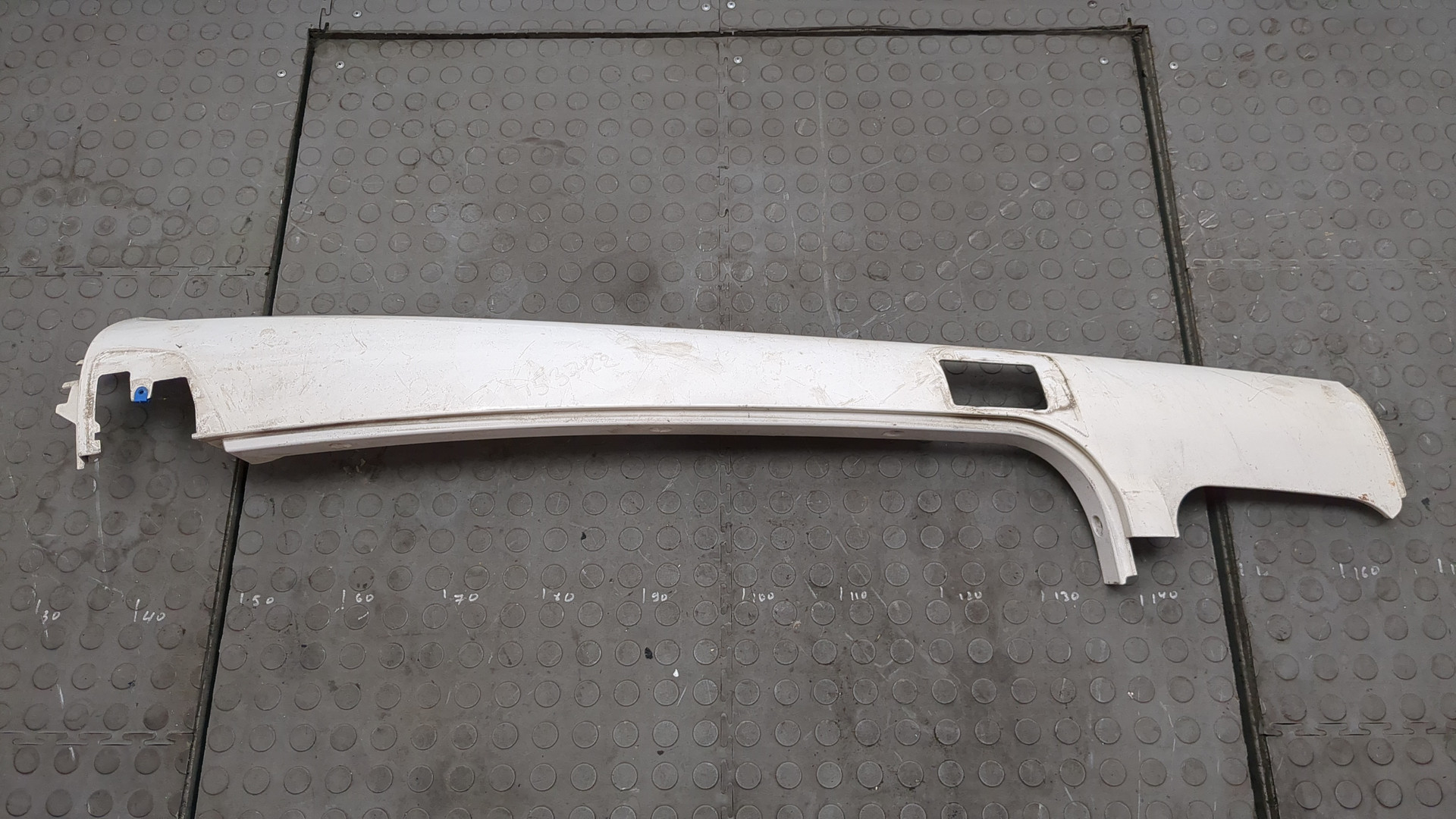 Молдинг лобового стекла