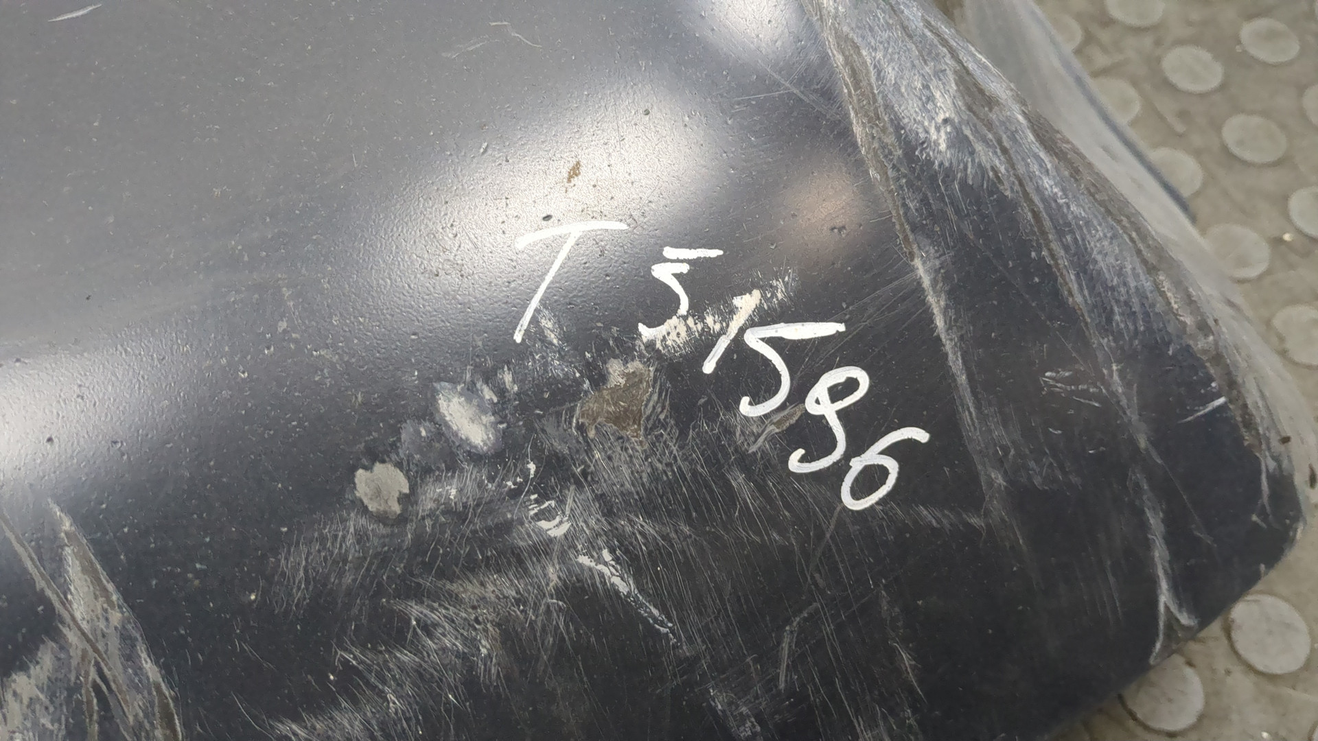 Накладка переднего бампера