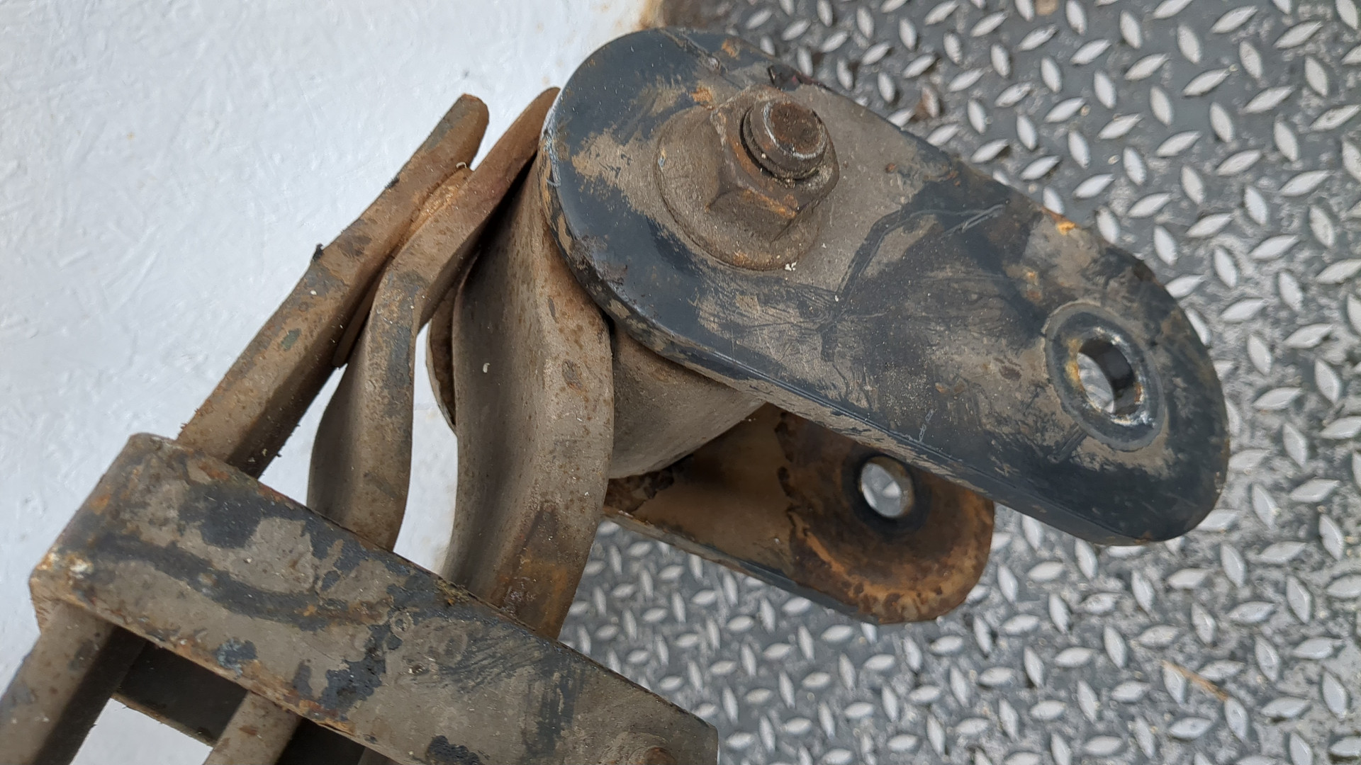 Рессора передняя