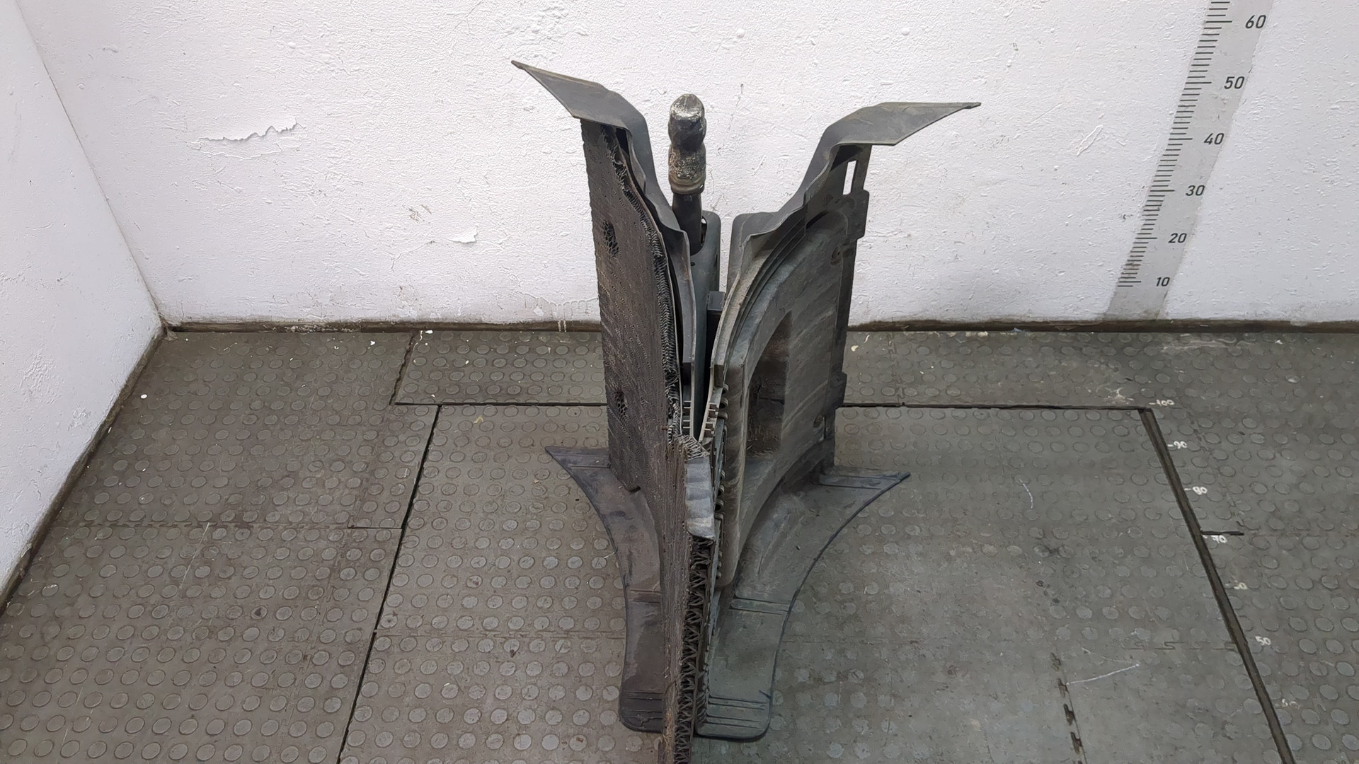 Крыло заднее правое