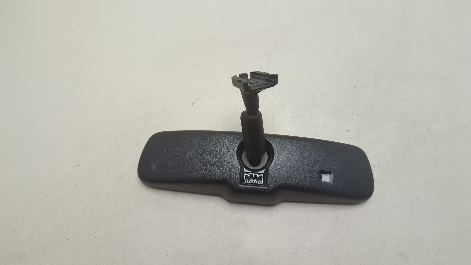 Зеркало заднего вида