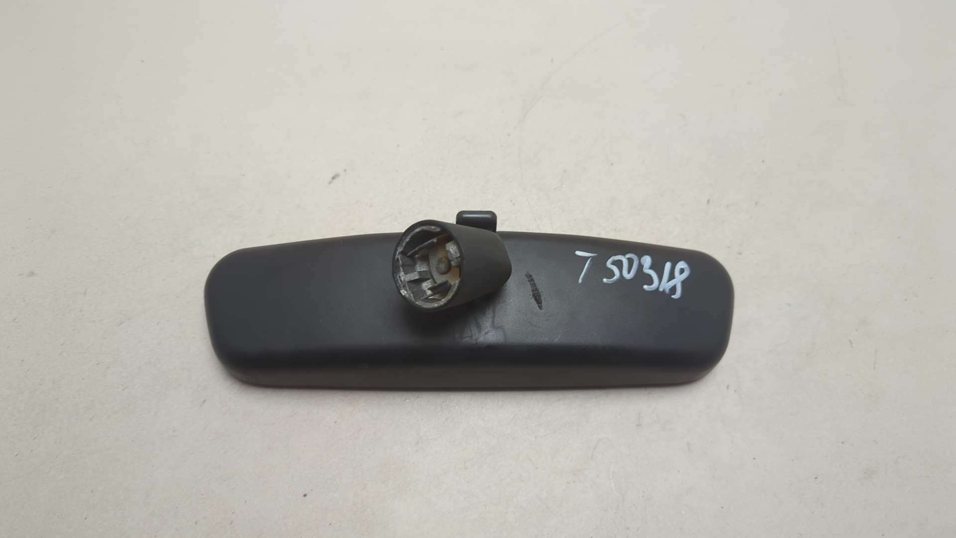 Зеркало заднего вида