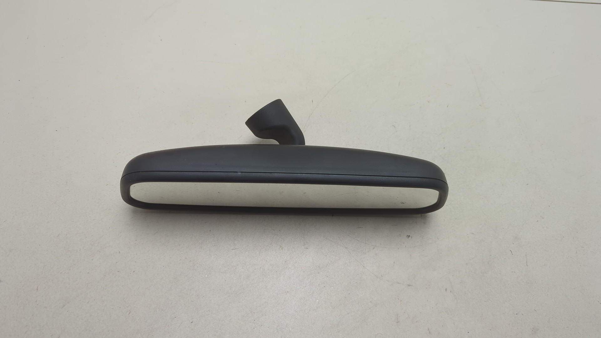 Зеркало заднего вида