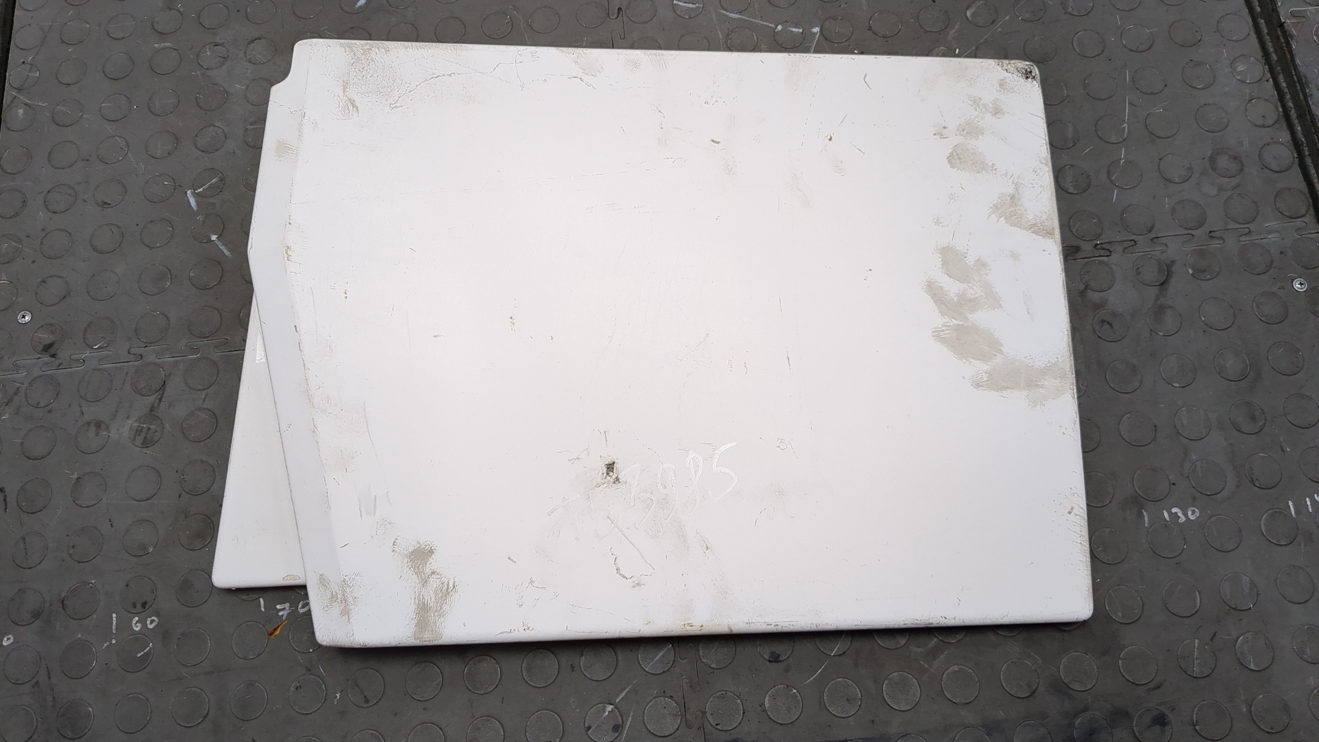 Спойлер переднего бампера левый