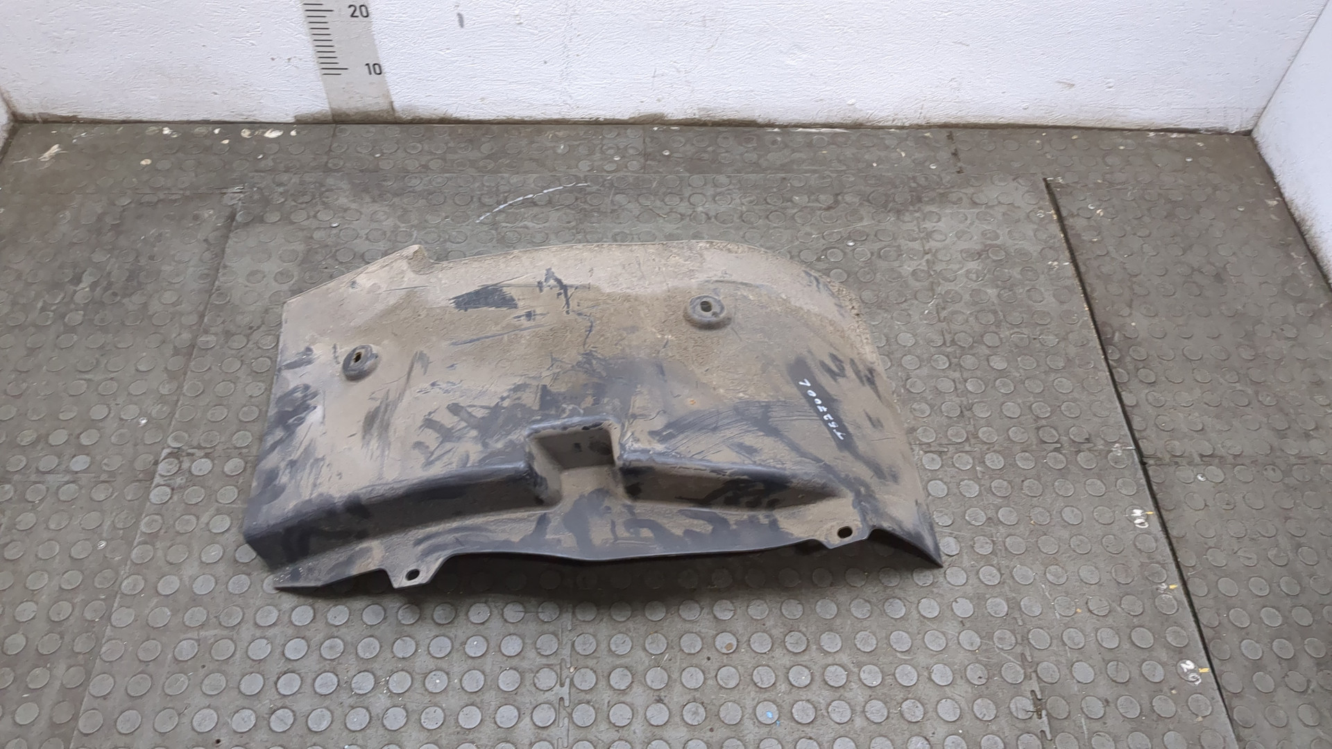 Локер передний левый