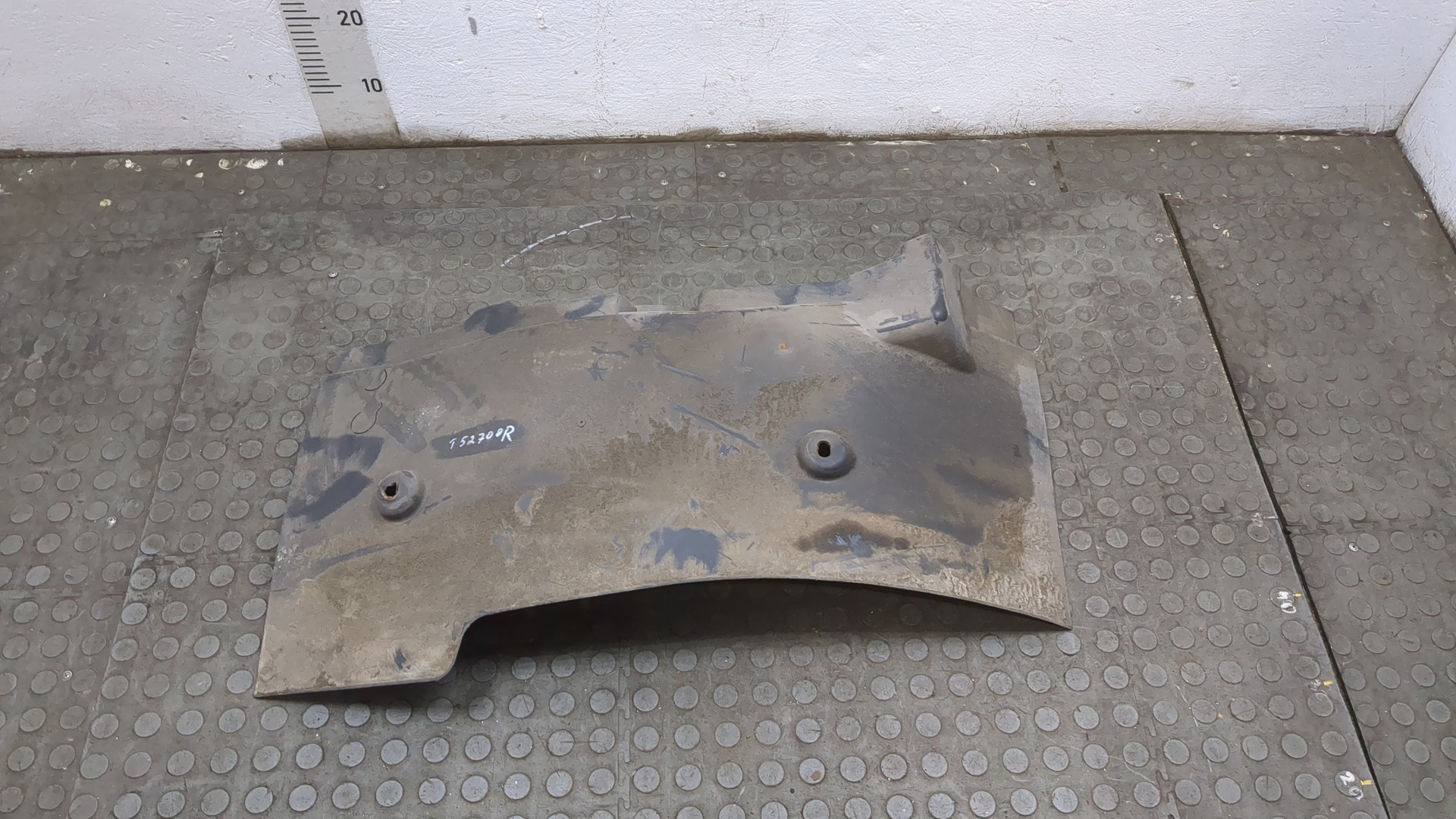 Локер передний правый