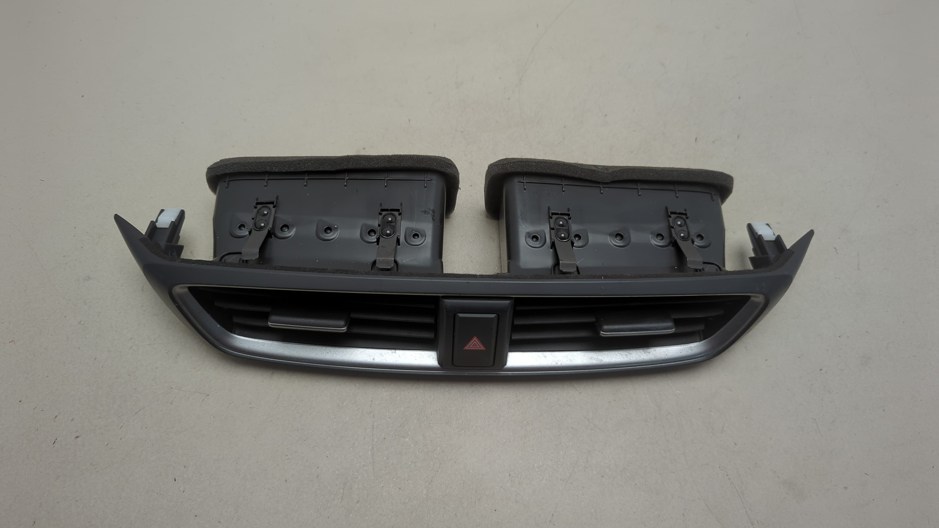 Дефлектор воздушный