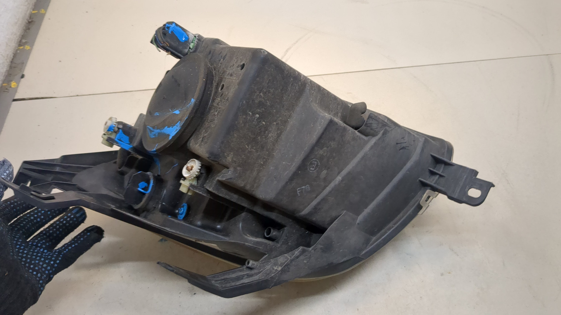 Фара правая