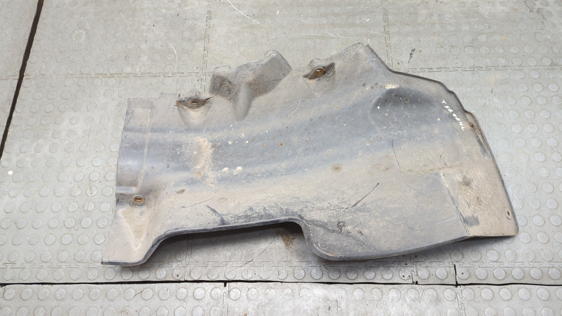 Локер передний левый