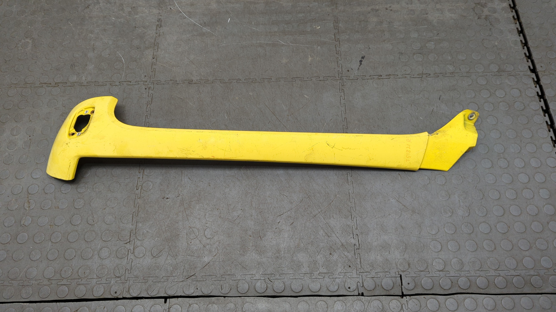 Молдинг лобового стекла