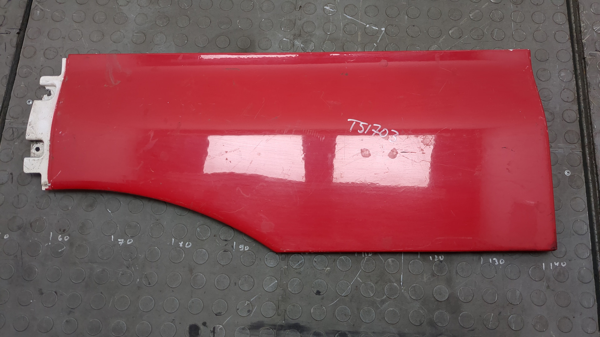 Крыло заднее левое