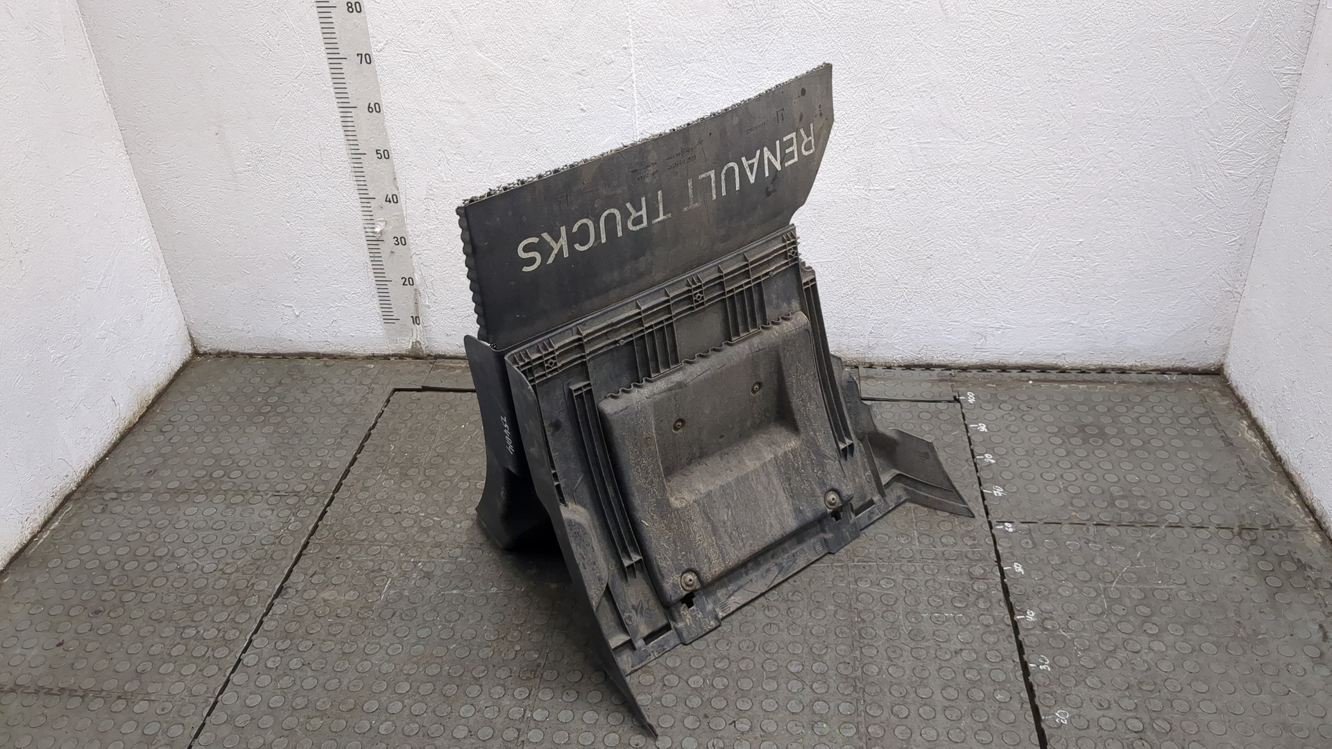 Крыло заднее правое