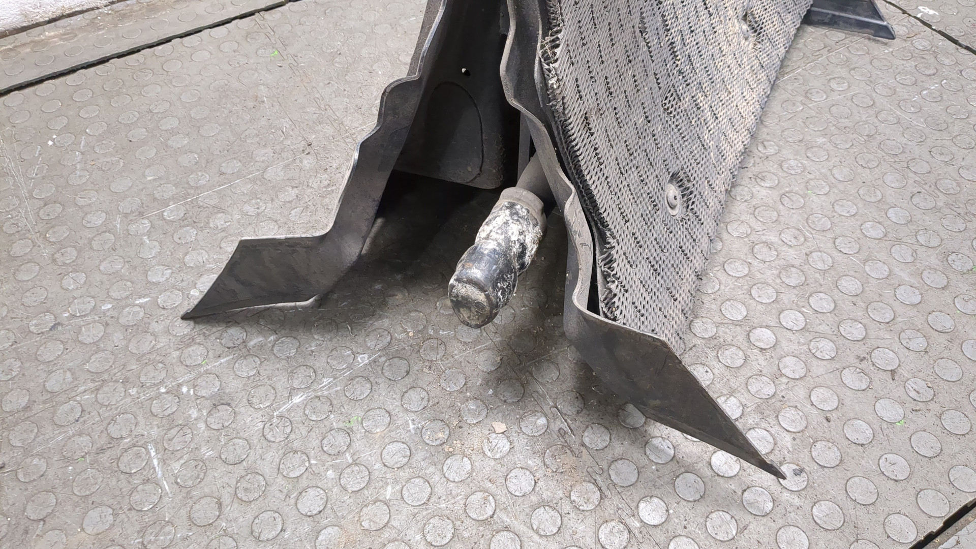 Крыло заднее правое