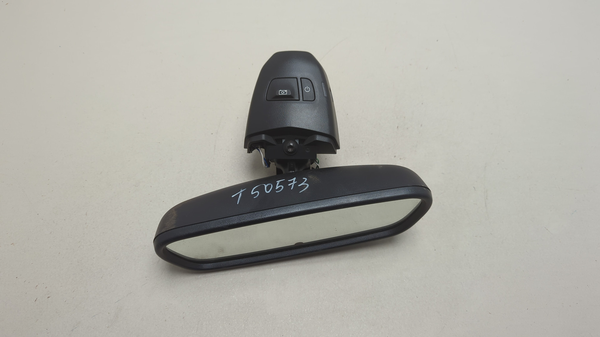 Зеркало заднего вида