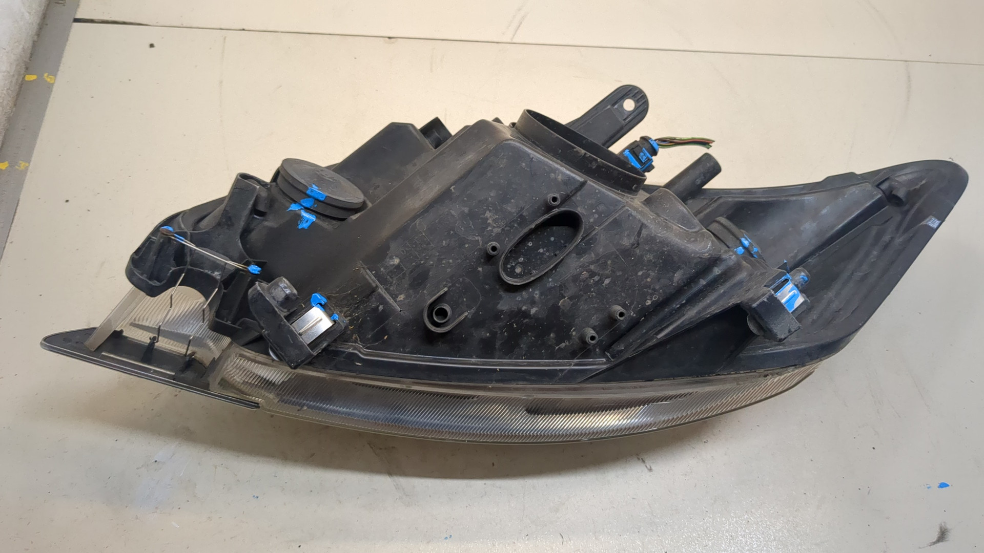 Фара правая