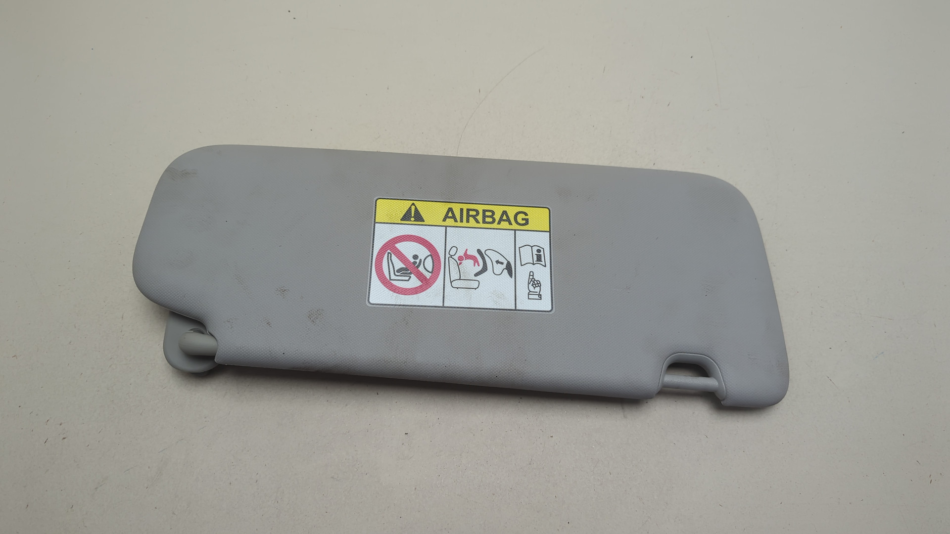 Козырек солнцезащитный