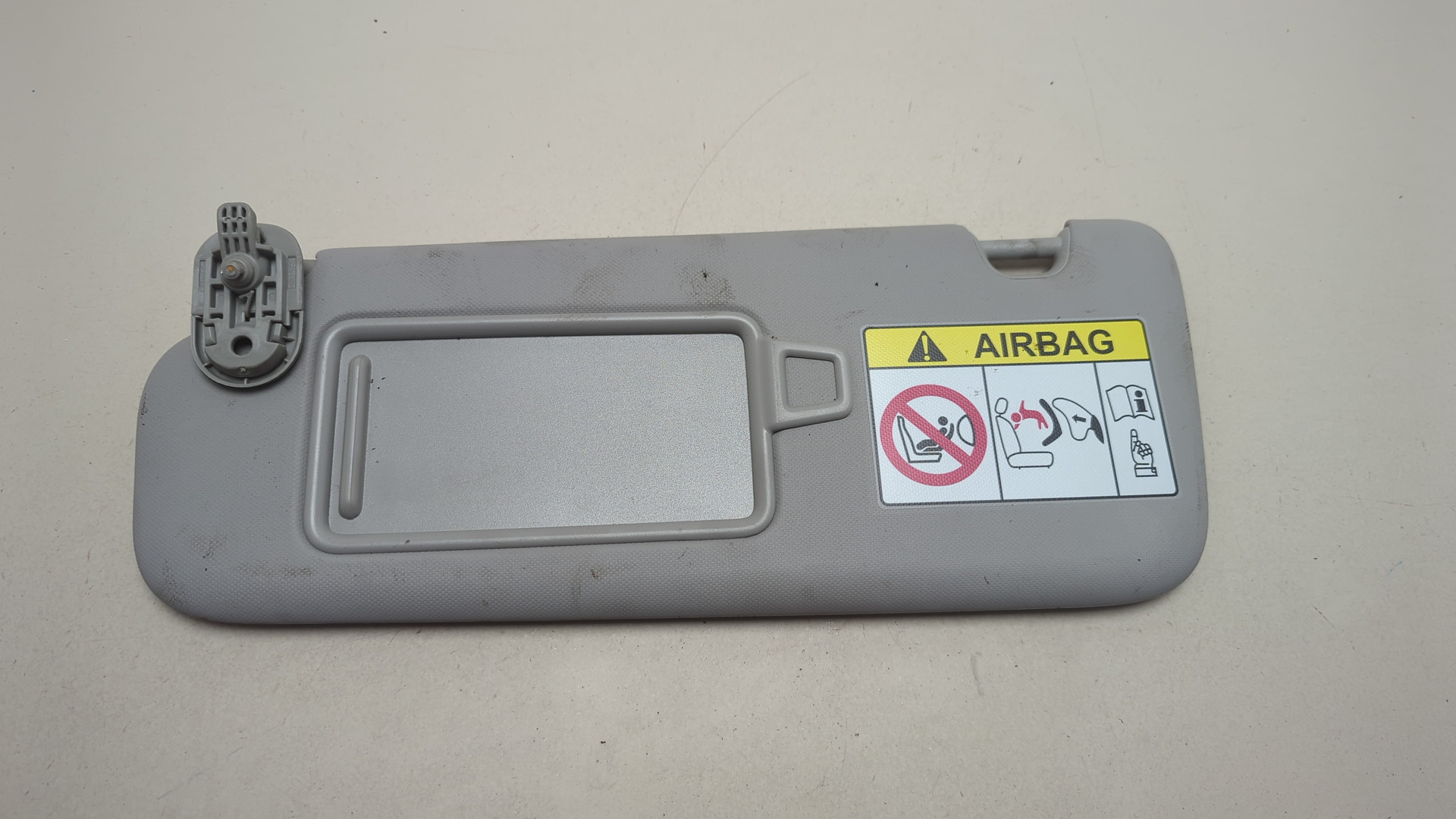 Козырек солнцезащитный