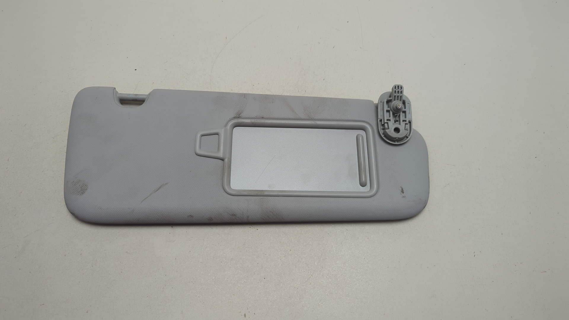 Козырек солнцезащитный