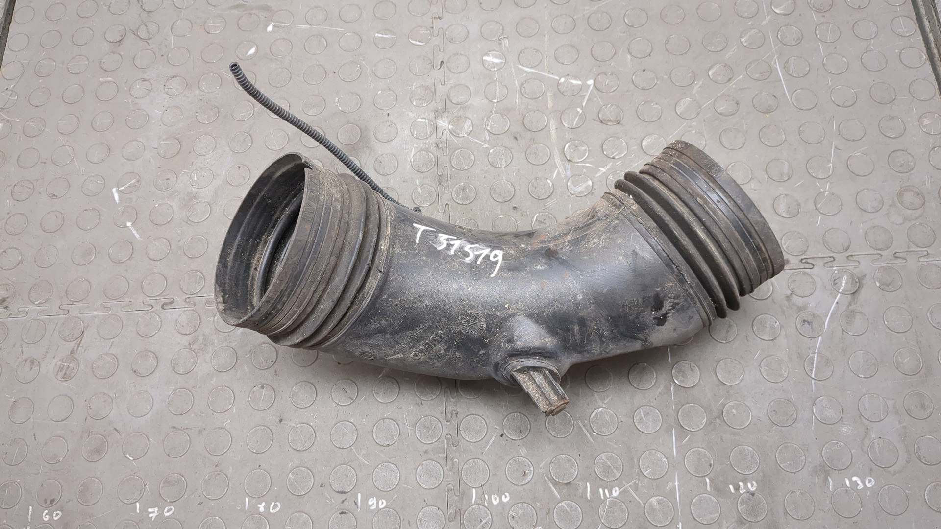 Патрубок воздушного фильтра