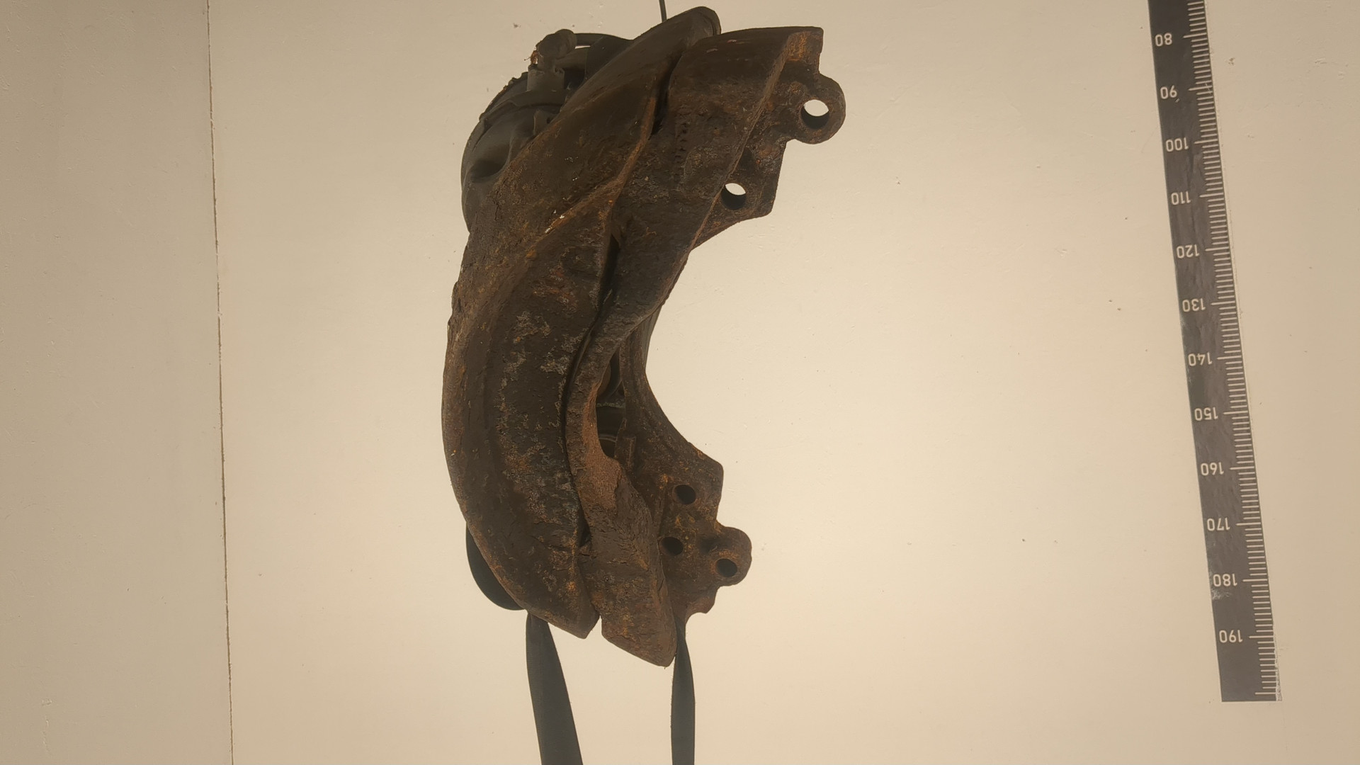 Суппорт задний левый