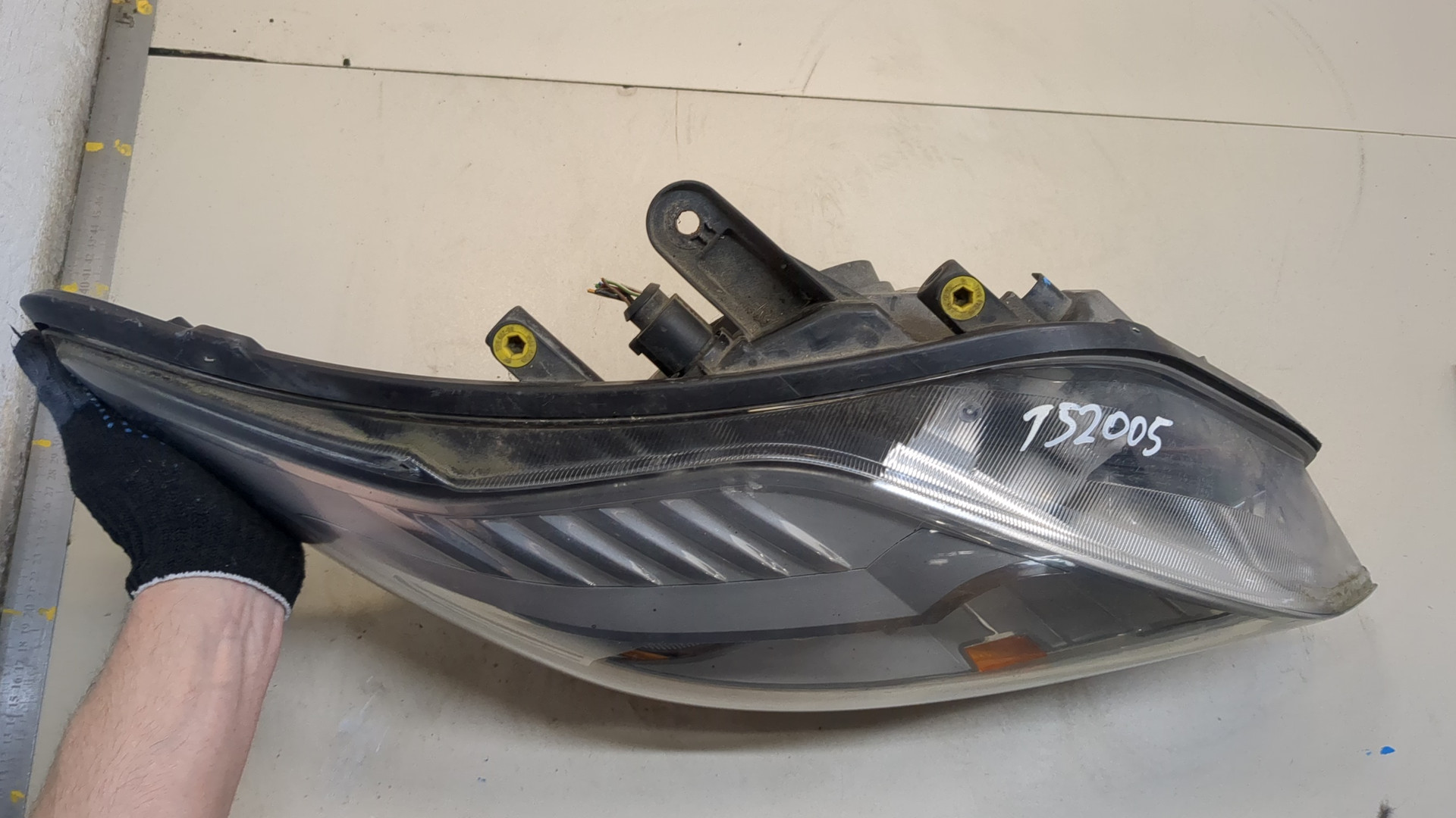 Фара правая