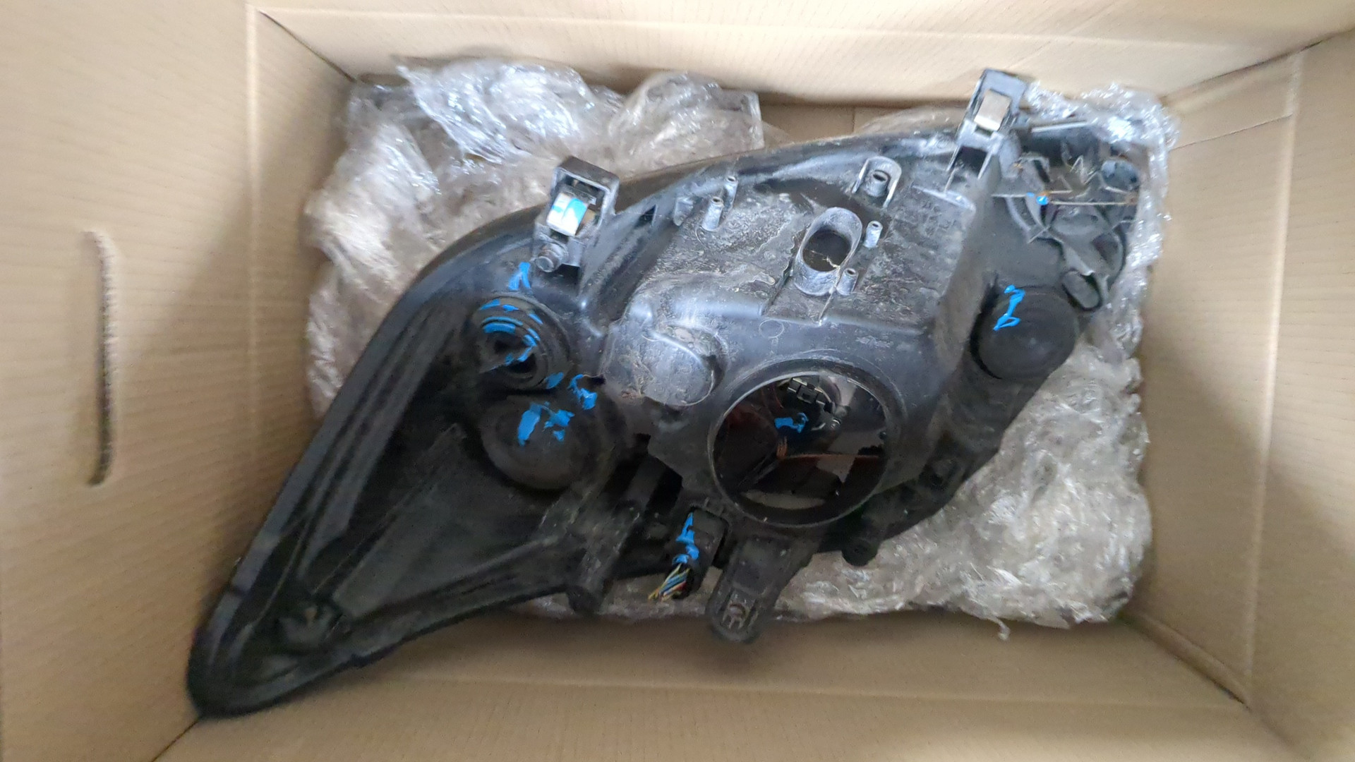 Фара правая