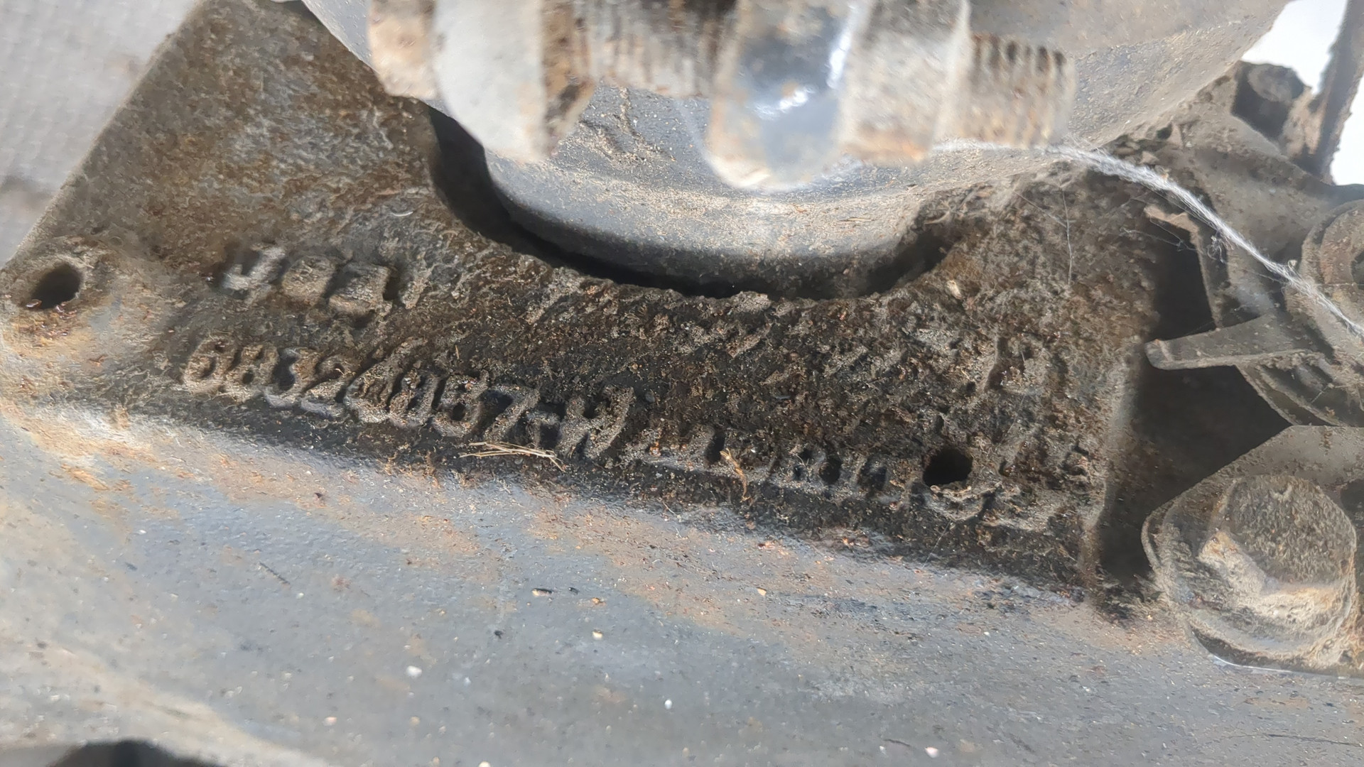 Кулак поворотный задний правый