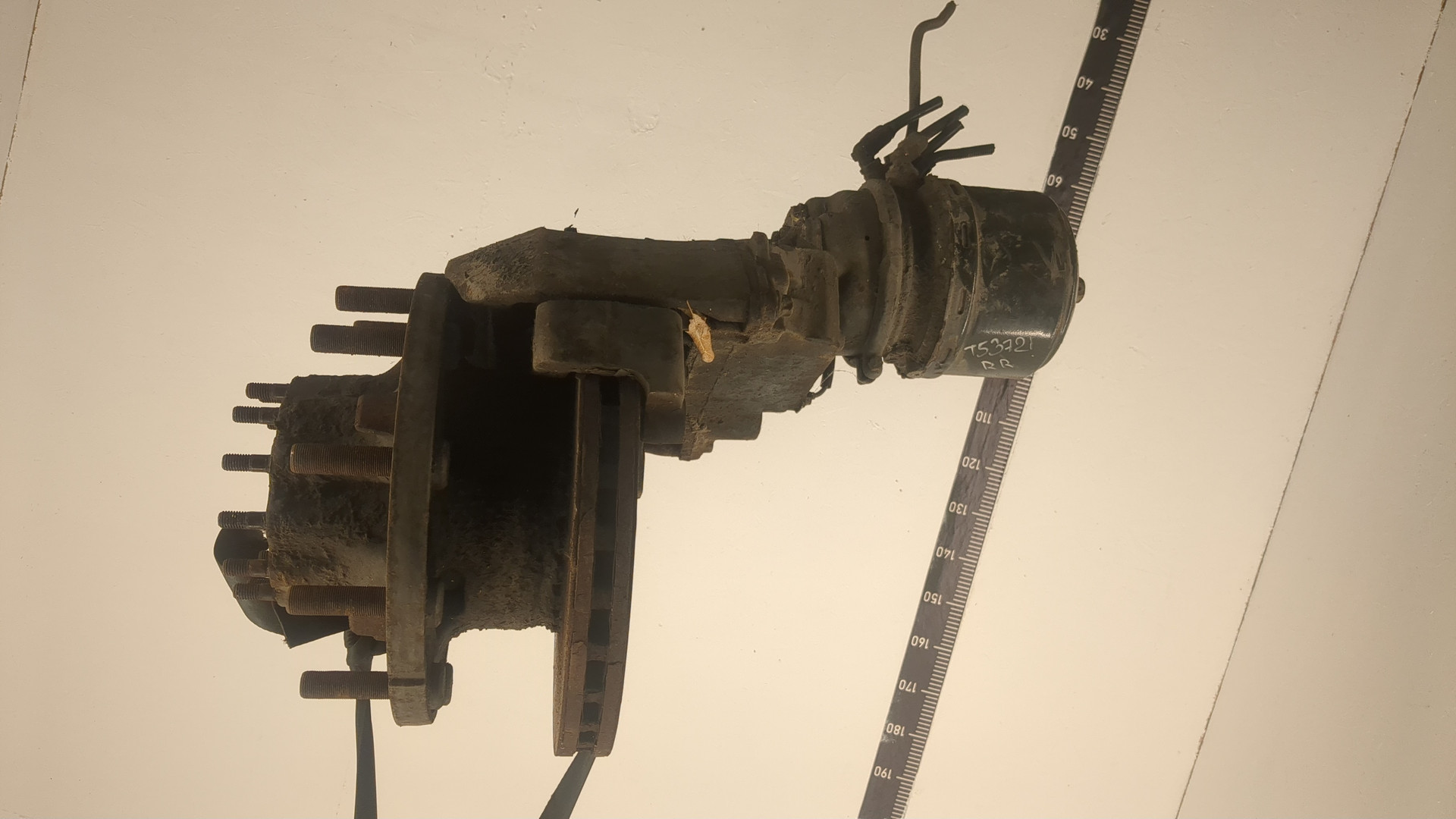 Кулак поворотный задний правый