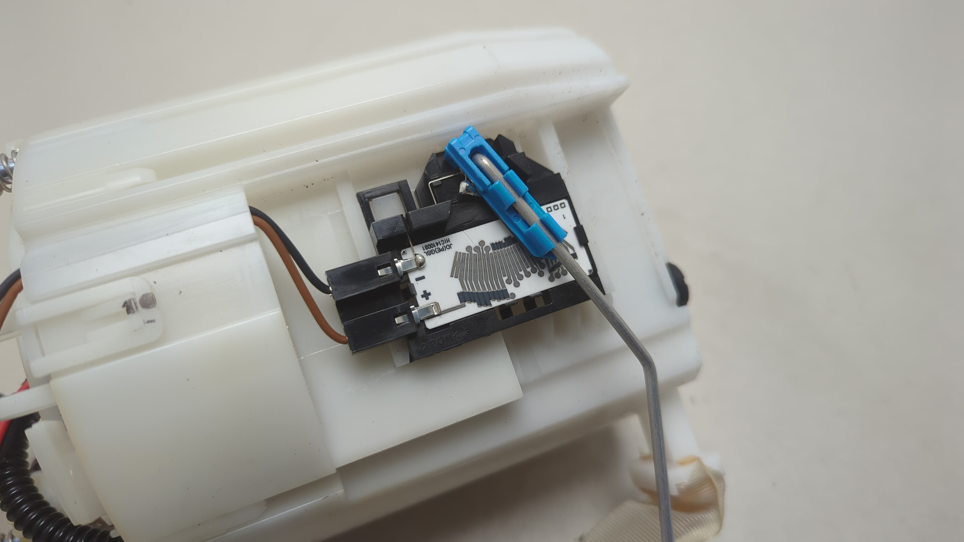 Насос топливный электрический