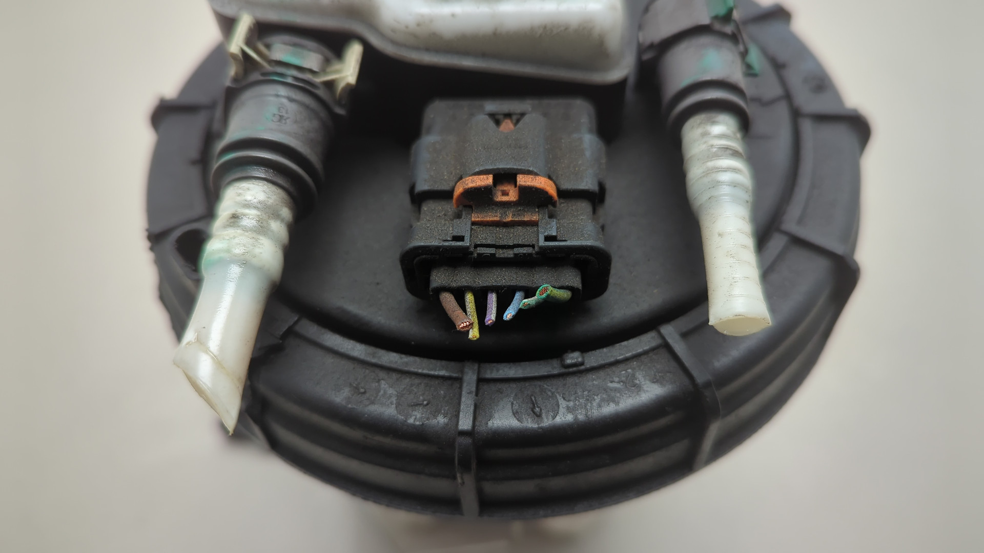 Насос топливный электрический