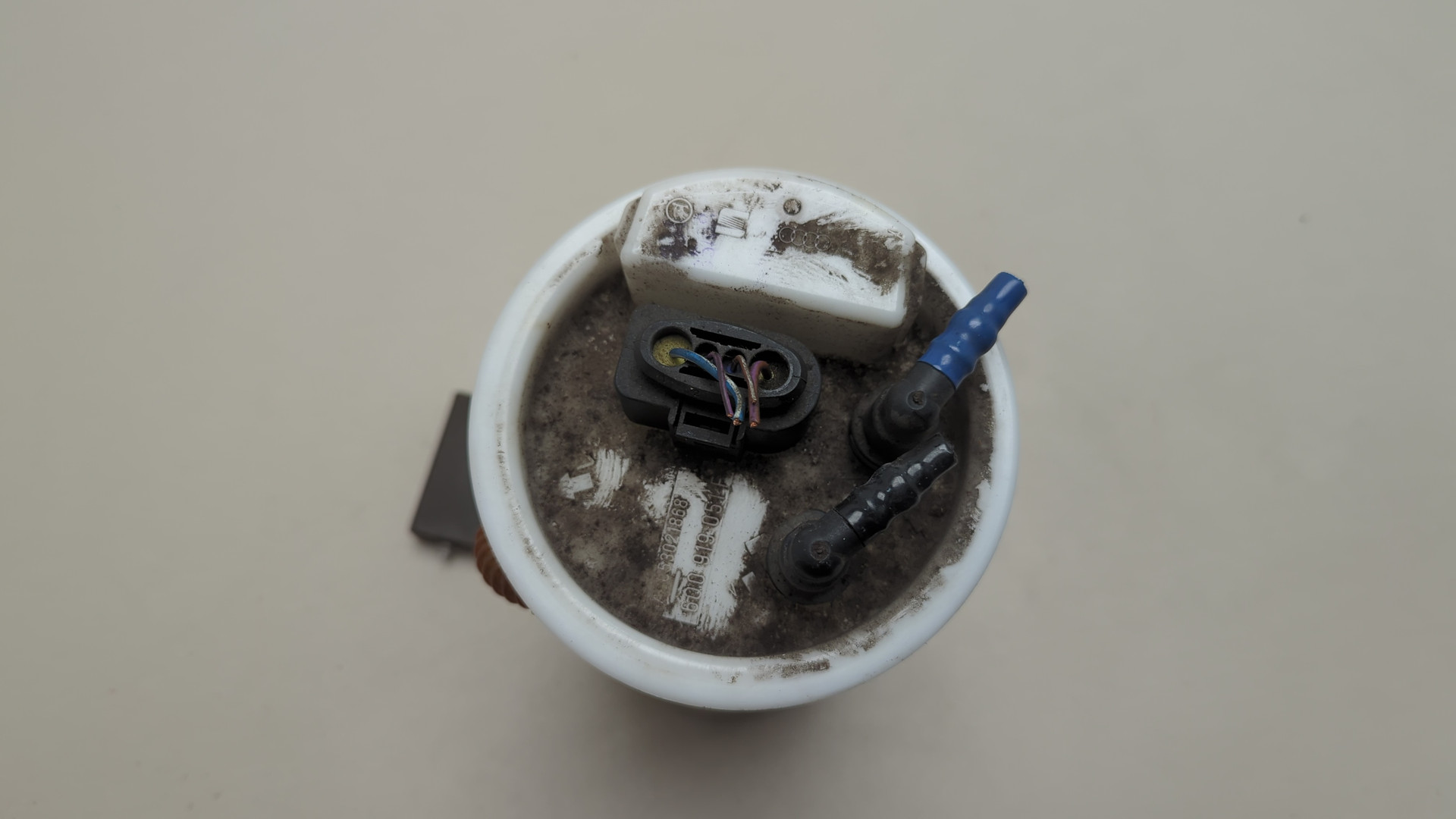 Насос топливный электрический