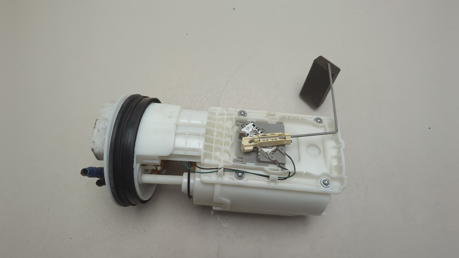 Насос топливный электрический