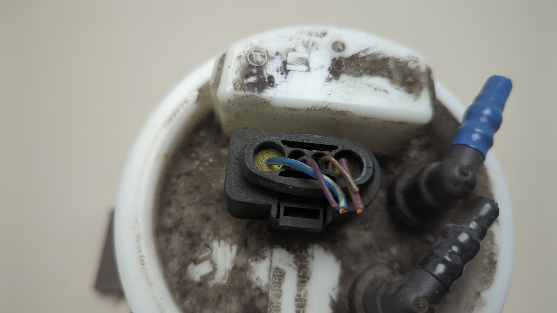 Насос топливный электрический