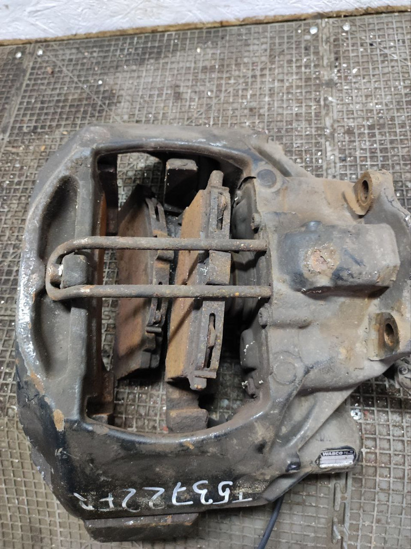 Суппорт передний правый