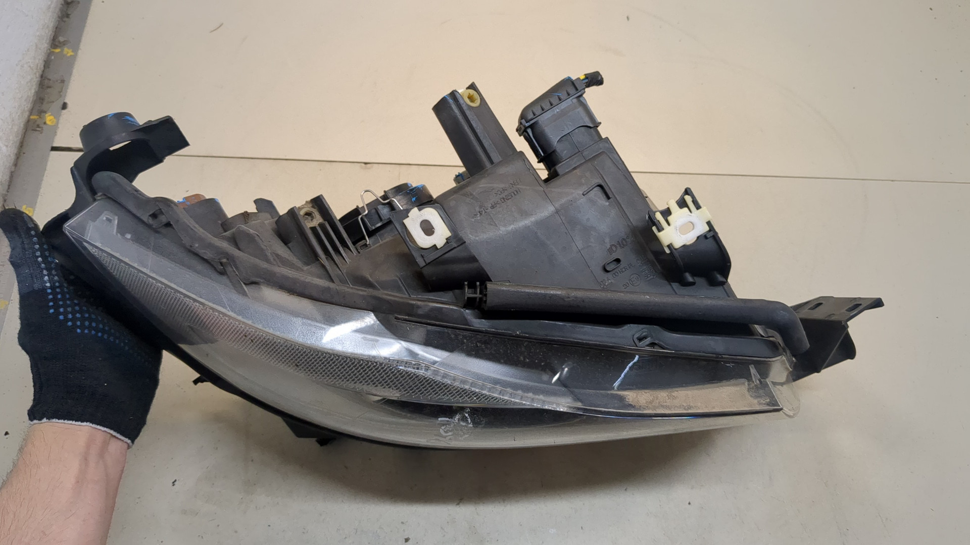 Фара правая