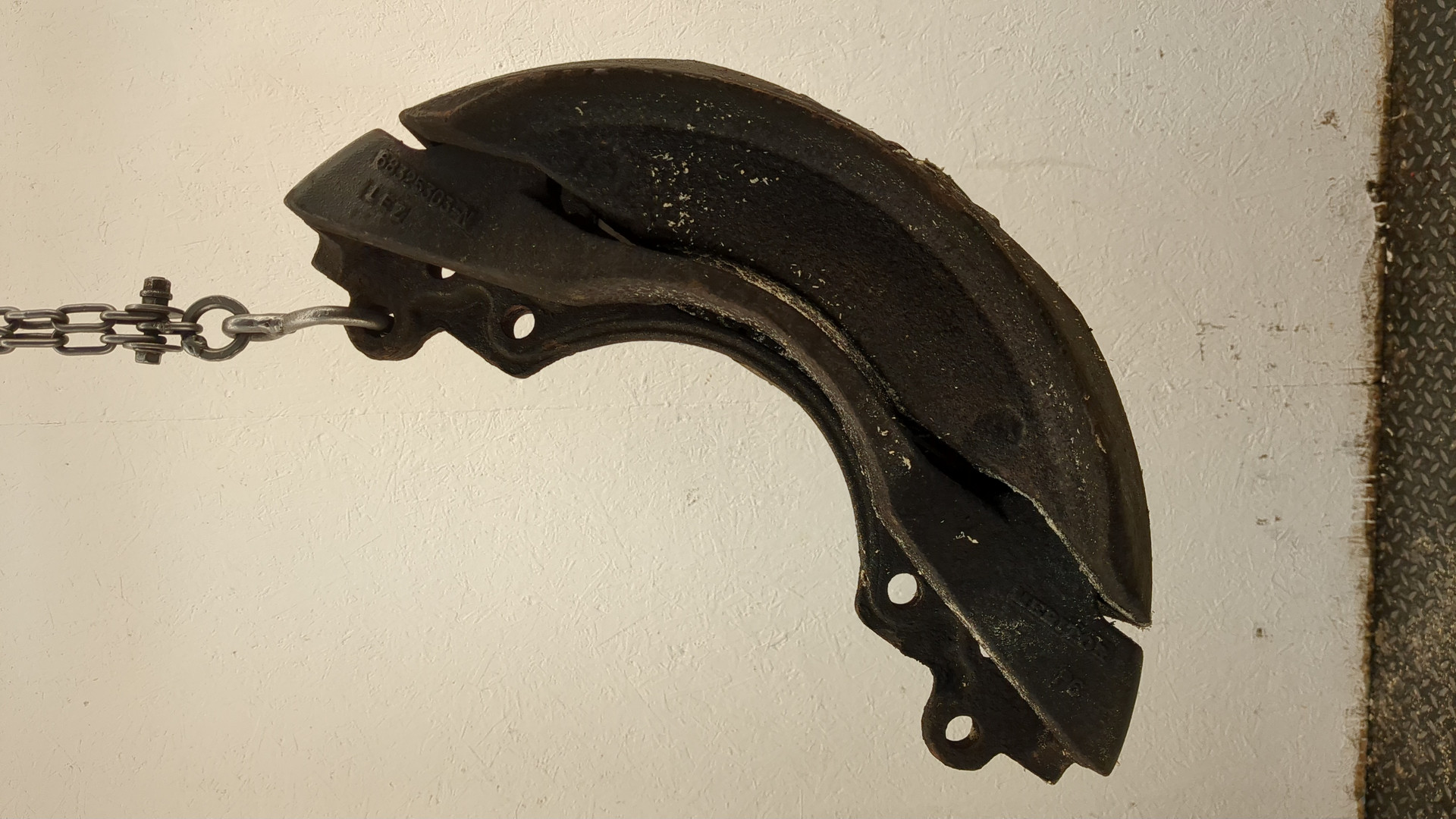 Суппорт передний правый