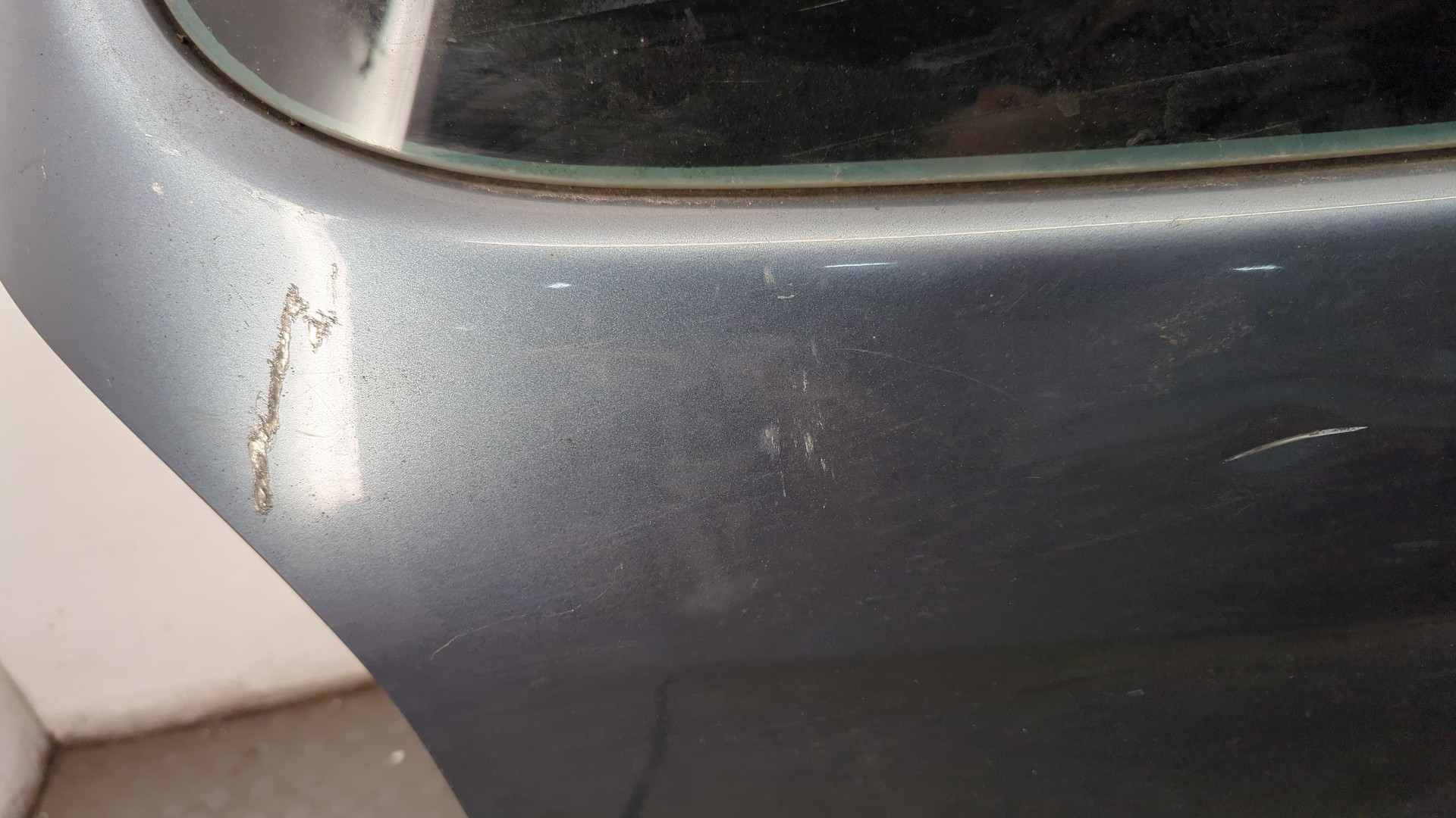 Дверь багажника