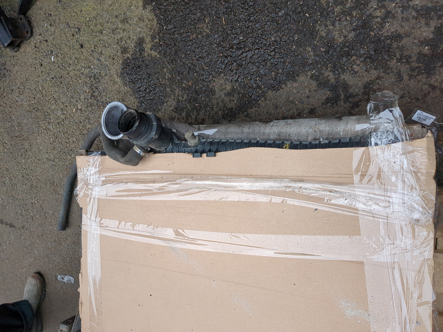 Радиатор охлаждения двигателя основной