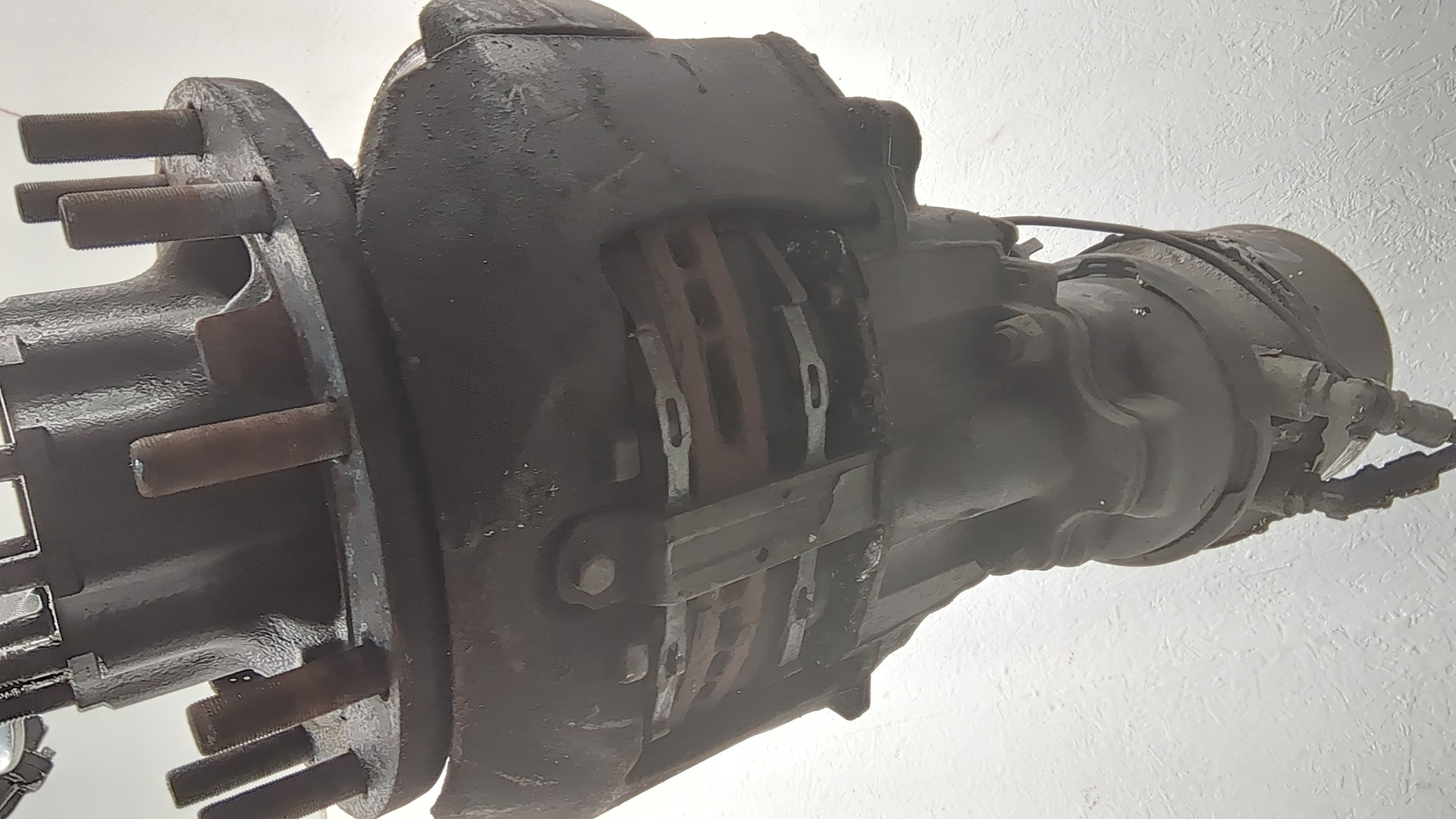 Кулак поворотный задний правый