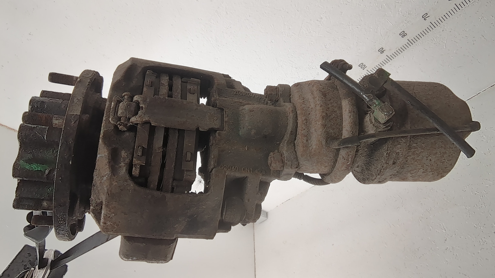 Кулак поворотный задний правый