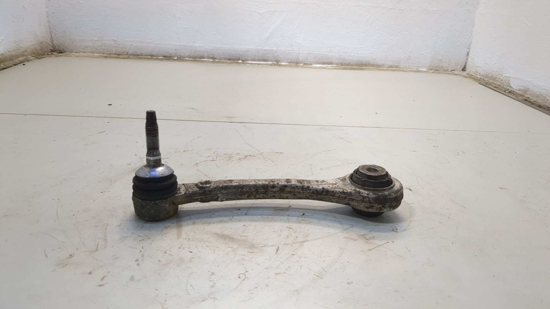 Рычаг задний правый