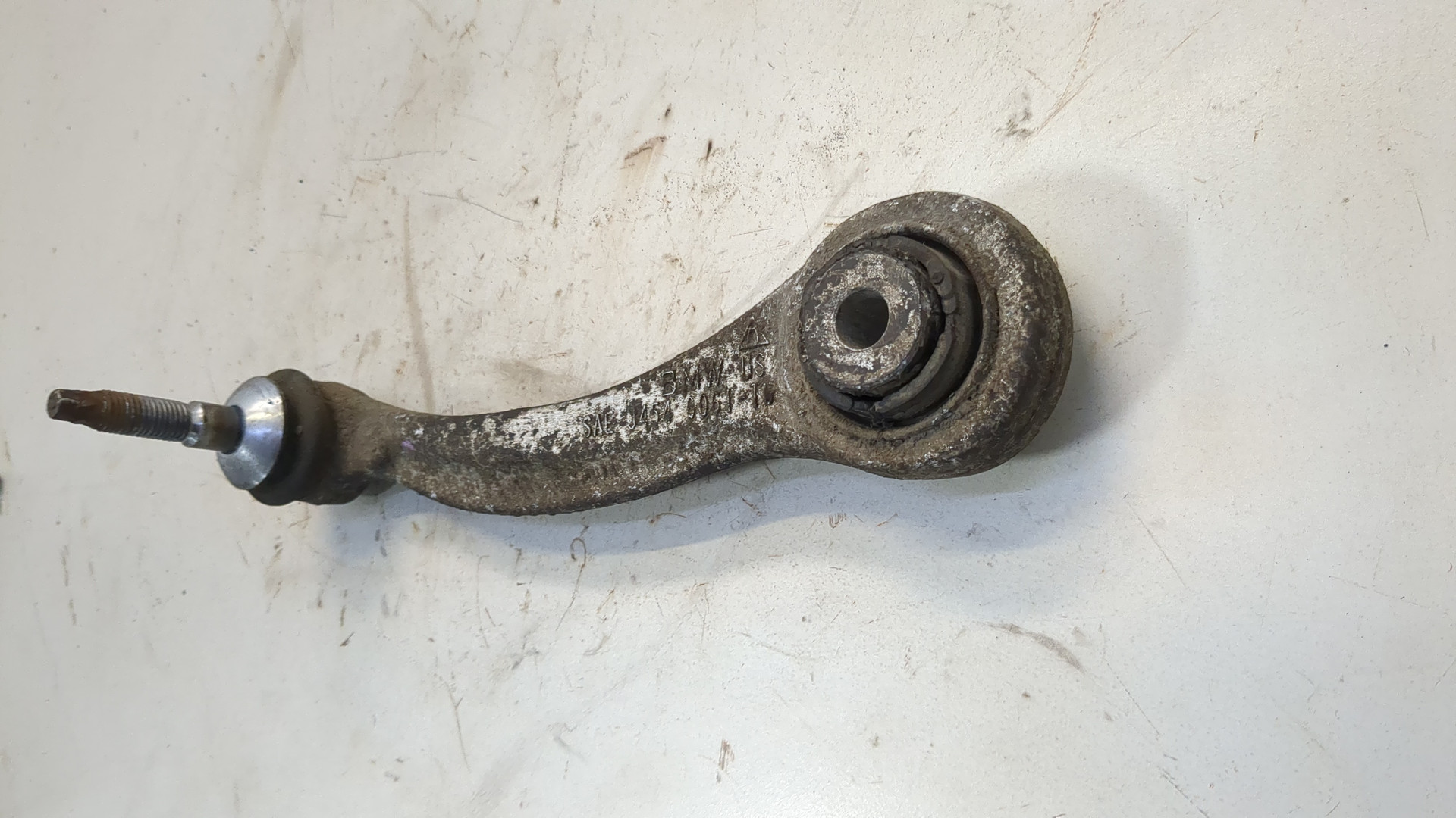 Рычаг задний левый