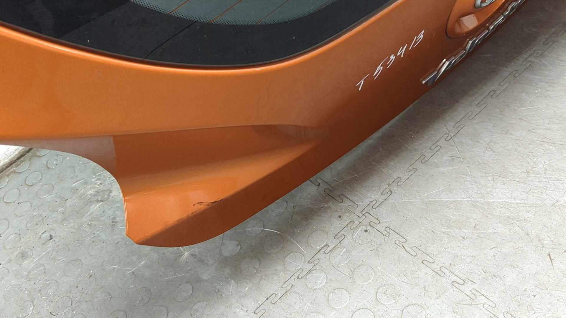 Дверь багажника