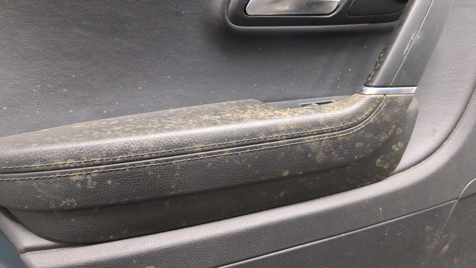 Дверь задняя левая