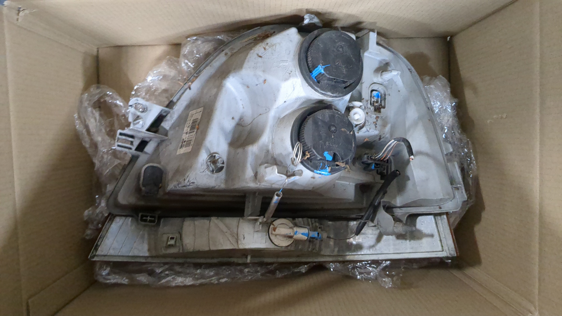 Фара правая